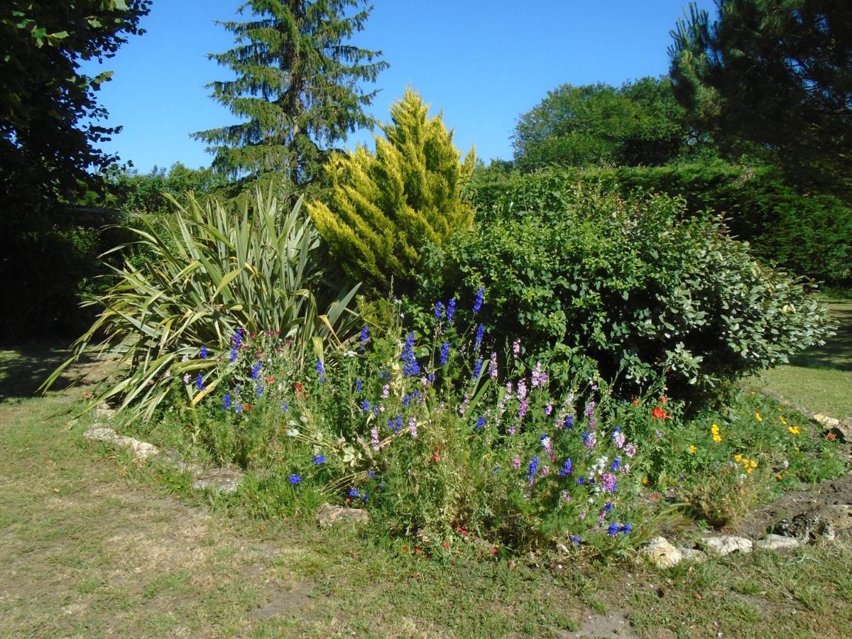 Clos Des Hirondelles Jau-Dignac-et-Loirac Exterior photo